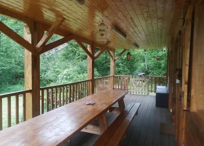 木屋 Au Petit Bonheur 勒索里